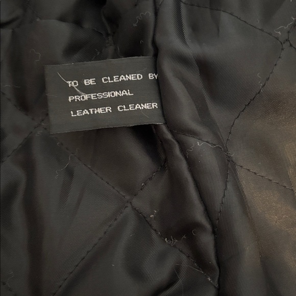 Wilda Vintage Black Leather Zip Up Belted Moto Jacket Size Small - Picture 11 of 11